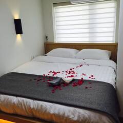 Отель Woo Guest house Южная Корея, Сеул - отзывы, цены и фото номеров - забронировать отель Woo Guest house онлайн сейф в номере