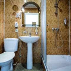Отель Alanga Hotel Литва, Паланга - 5 отзывов об отеле, цены и фото номеров - забронировать отель Alanga Hotel онлайн ванная