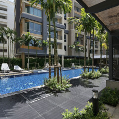 Отель Roomme Hospitality Nang Linchee Branch Бангкок бассейн