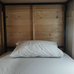 The Bridge Hostel Бангкок сейф в номере
