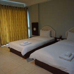 Suparee Park View Hotel сейф в номере