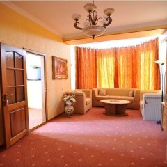 Diplomat Club Hotel in Chisinau, Moldova from 139$, photos, reviews - zenhotels.com guestroom