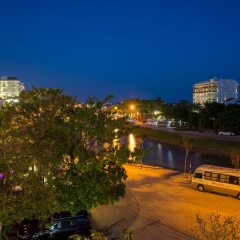 Отель HT Riverside Homestay парковка