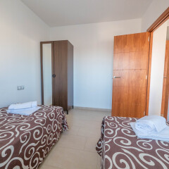 Отель Apartaments AR Espronceda Испания, Бланес - отзывы, цены и фото номеров - забронировать отель Apartaments AR Espronceda онлайн комната для гостей фото 2