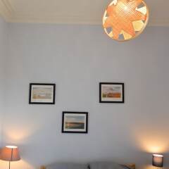Апартаменты Bright 2 Bedroom Apartment in City Centre Эдинбург комната для гостей фото 4