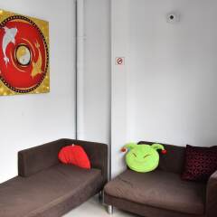 Inn Trog And Inn Soi - Hostel - Adults Only Бангкок комната для гостей фото 4