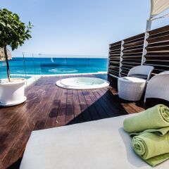 Melbeach Hotel & Spa - Adults Only бассейн