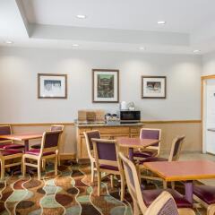 Отель Baymont Inn and Suites Fort Myers питание фото 3