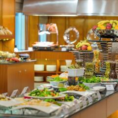 Отель Grand Excelsior Bur Dubai Дубай