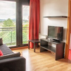 Отель Apartamentos Turísticos Bahía de Boó комната для гостей фото 5