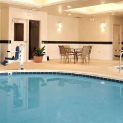 Отель Hilton Garden Inn Akron Canton Airport фитнесс-зал фото 3