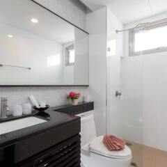 Апартаменты G1 Serviced Apartment Kamala Beach ванная фото 2