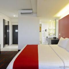 Отель Holiday Inn Dali Airport Мехико комната для гостей