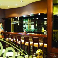 Отель Holiday Inn Thessaloniki Салоники гостиничный бар