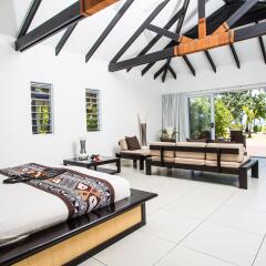 Отель Lomani Island Resort - Adults Only комната для гостей