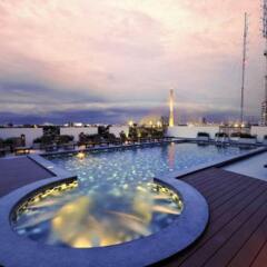 Отель Navalai River Resort бассейн