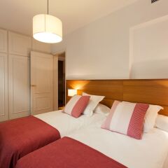 Апартаменты Serennia Apartments Ramblas-Pl.Catalunya комната для гостей фото 4