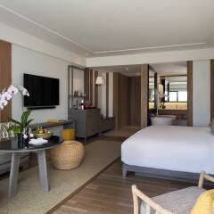 Отель The Nai Harn Phuket 4* Люкс