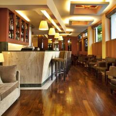 TURIM Europa Hotel гостиничный бар