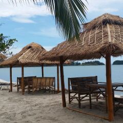 Отель Saladan Beach Resort Таиланд, Ланта - отзывы, цены и фото номеров - забронировать отель Saladan Beach Resort онлайн пляж