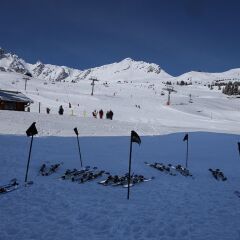 Отель Alpes Hôtel du Pralong спортивное сооружение