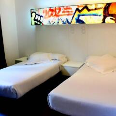 Отель Hostal Gat Xino Барселона детские мероприятия