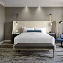 Отель Fairmont Vancouver Airport In-Terminal Hotel Канада, Ричмонд - 1 отзыв об отеле, цены и фото номеров - забронировать отель Fairmont Vancouver Airport In-Terminal Hotel онлайн комната для гостей фото 5