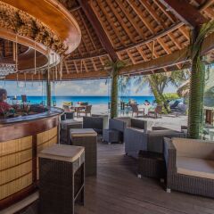 Отель Le Maitai Rangiroa гостиничный бар