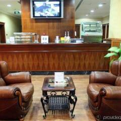 Отель Grand Excelsior Hotel Sharjah ОАЭ, Шарджа - 1 отзыв об отеле, цены и фото номеров - забронировать отель Grand Excelsior Hotel Sharjah онлайн интерьер отеля фото 2