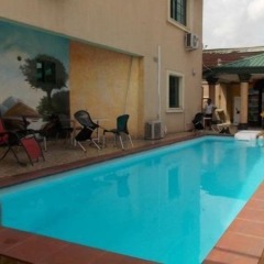 Convergence Hotel бассейн