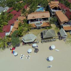 Отель Laguna Beach Club Ланта парковка