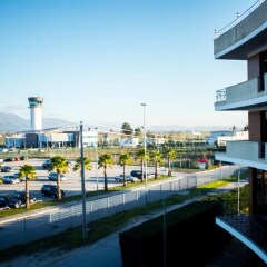Отель Airport Tirana Албания, Тирана - отзывы, цены и фото номеров - забронировать отель Airport Tirana онлайн балкон