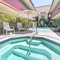 Отель Knights Inn Woodland Hills США, Лос-Анджелес - отзывы, цены и фото номеров - забронировать отель Knights Inn Woodland Hills онлайн с домашними животными