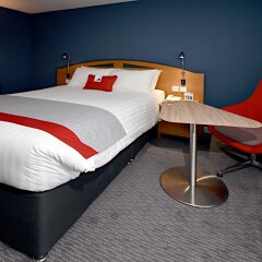 Отель Holiday Inn Express Liverpool-Albert Dock Великобритания, Ливерпуль - отзывы, цены и фото номеров - забронировать отель Holiday Inn Express Liverpool-Albert Dock онлайн комната для гостей фото 2