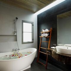 Отель Mandarava Resort and Spa Karon Beach 5* Стандартный номер разные типы кроватей фото 19