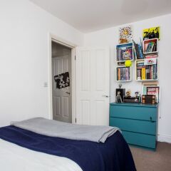 Отель Wonderful 4 Bedroom Home In Kensal Rise комната для гостей