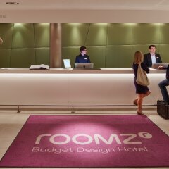 Отель Roomz Vienna Gasometer Вена спортивное сооружение