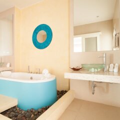 Отель Amala Grand Bleu Resort ванная