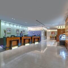 J5 Rimal Hotel Apartments интерьер отеля