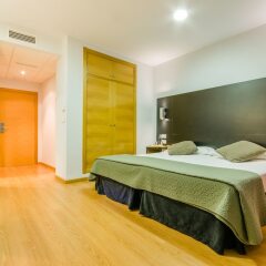 Hotel YIT Alcover комната для гостей