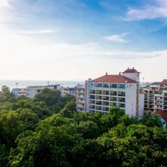 Отель Sea Breeze Jomtien Resort фото 5