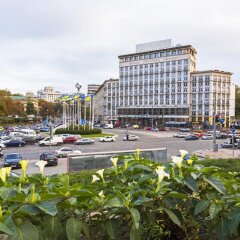 Hotel Dnipro парковка
