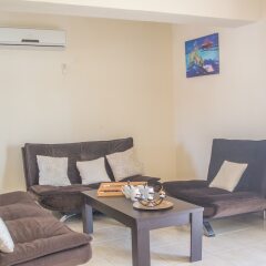 Апартаменты Konnos Apartment 1 комната для гостей фото 5