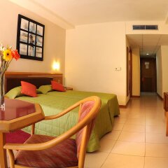 Diplomat Hotel комната для гостей