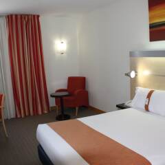 Отель Holiday Inn Express Barcelona - Molins de Rei комната для гостей фото 4