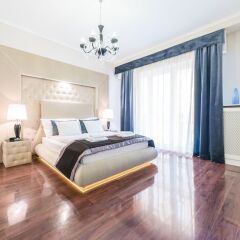 Апартаменты Oasis Apartments - Liberty Bridge комната для гостей
