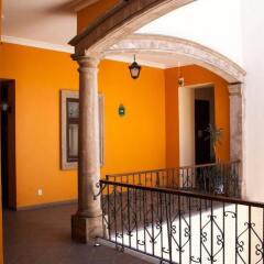 Отель Morales Historical & Colonial Downtown core Мексика, Гвадалахара - отзывы, цены и фото номеров - забронировать отель Morales Historical & Colonial Downtown core онлайн балкон