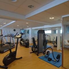 Отель Hilton Helsinki Kalastajatorppa Финляндия, Хельсинки - - забронировать отель Hilton Helsinki Kalastajatorppa, цены и фото номеров фитнесс-зал фото 2