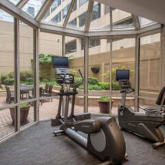 Отель Courtyard Arlington Rosslyn фитнесс-зал фото 2