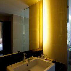 Отель Peach Blossom Resort Пхукет ванная